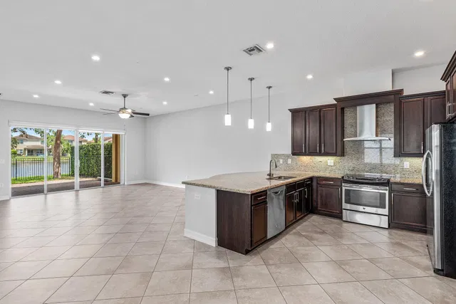  Residence photo 19