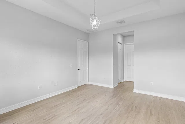  Residence photo 32