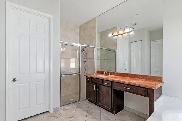  Residence photo 35