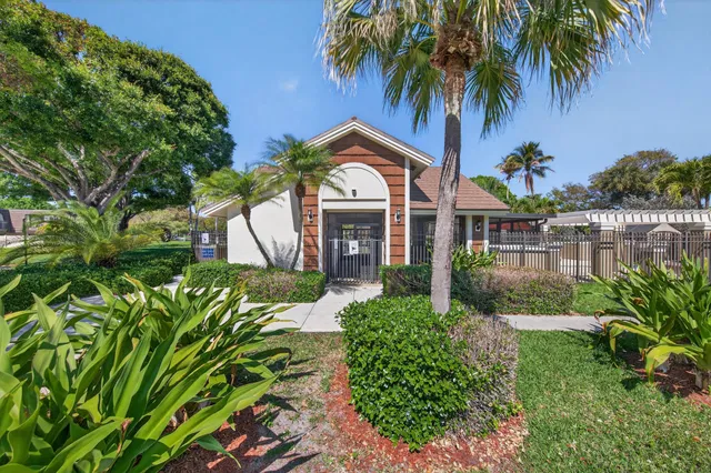 Residence photo 11