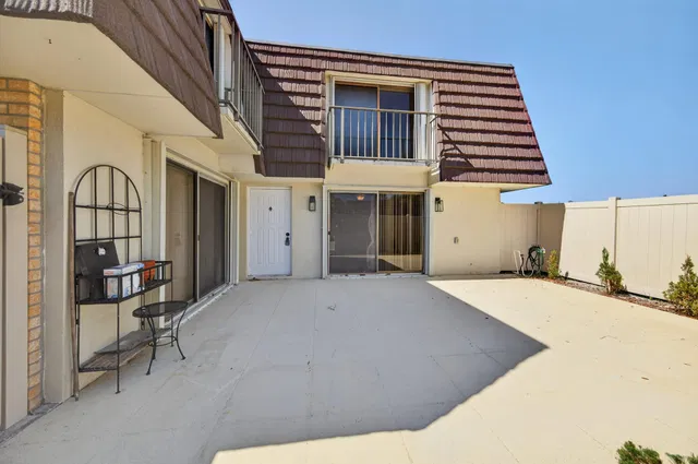 Residence photo 19