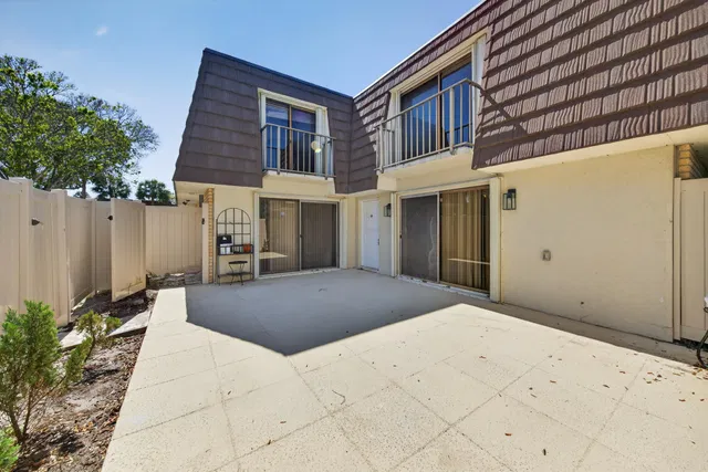 Residence photo 20