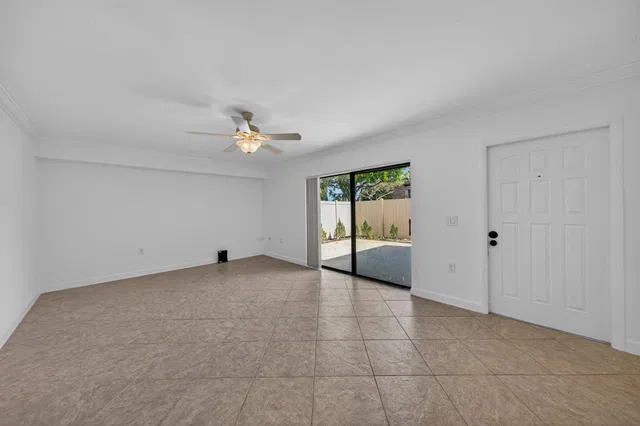 Residence photo 26
