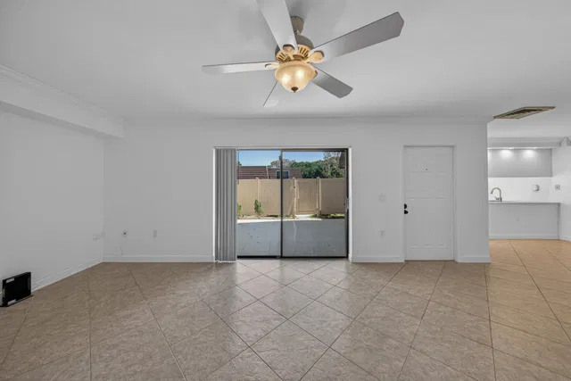 Residence photo 27