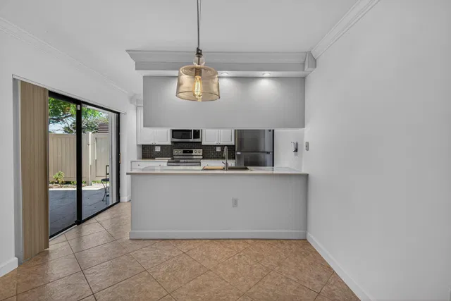 Residence photo 33