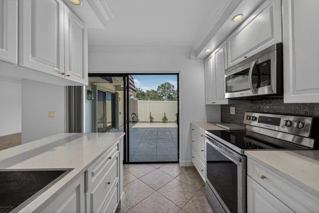 Residence photo 42