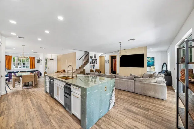 Residence photo 9