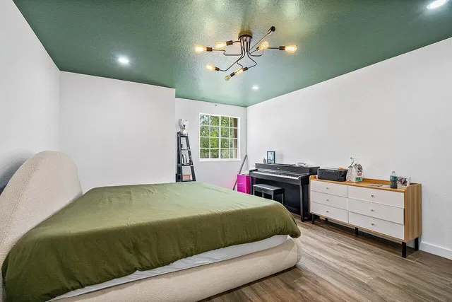 Residence photo 22
