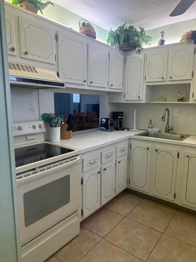  Unit 304 photo 12