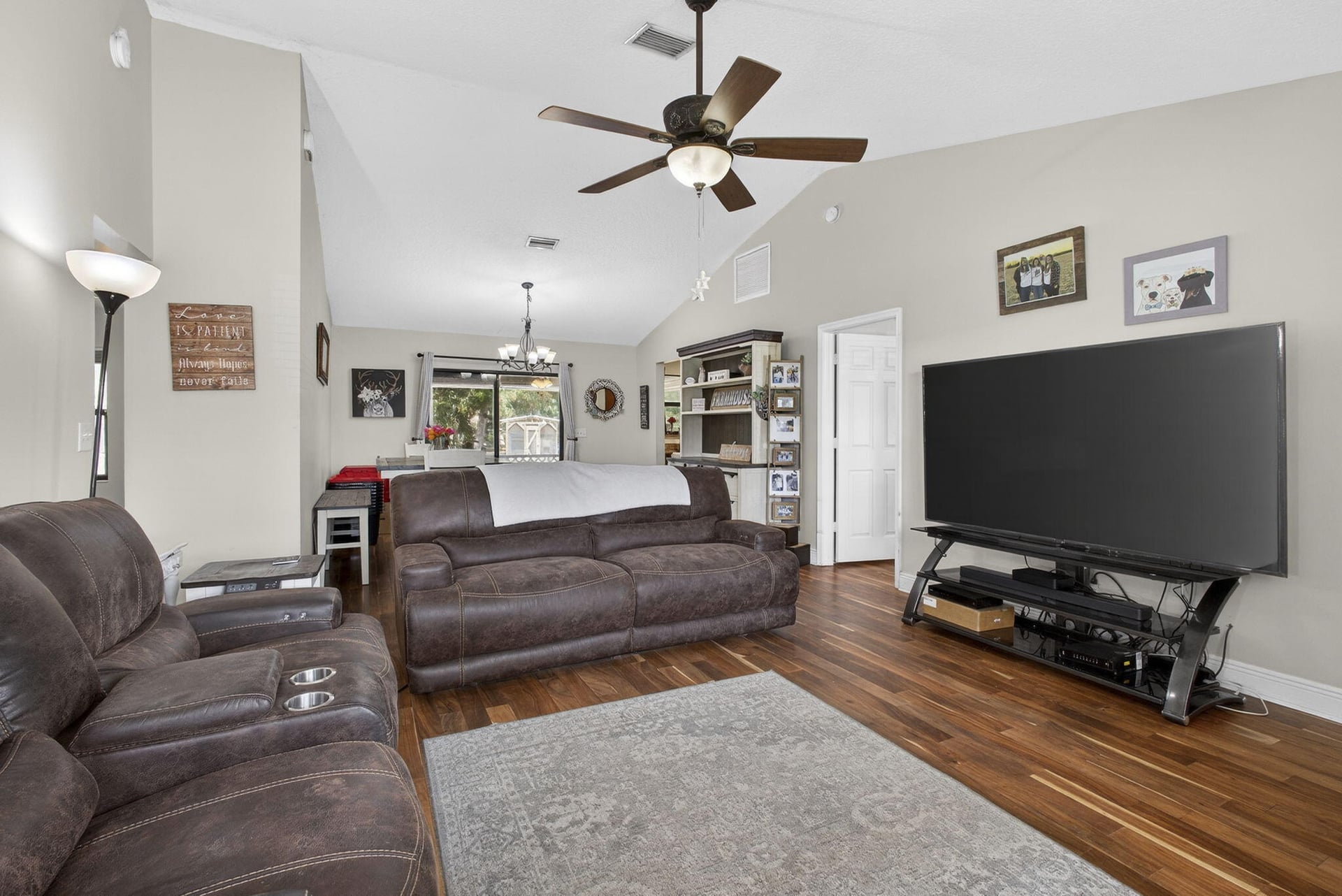 Residence photo 14