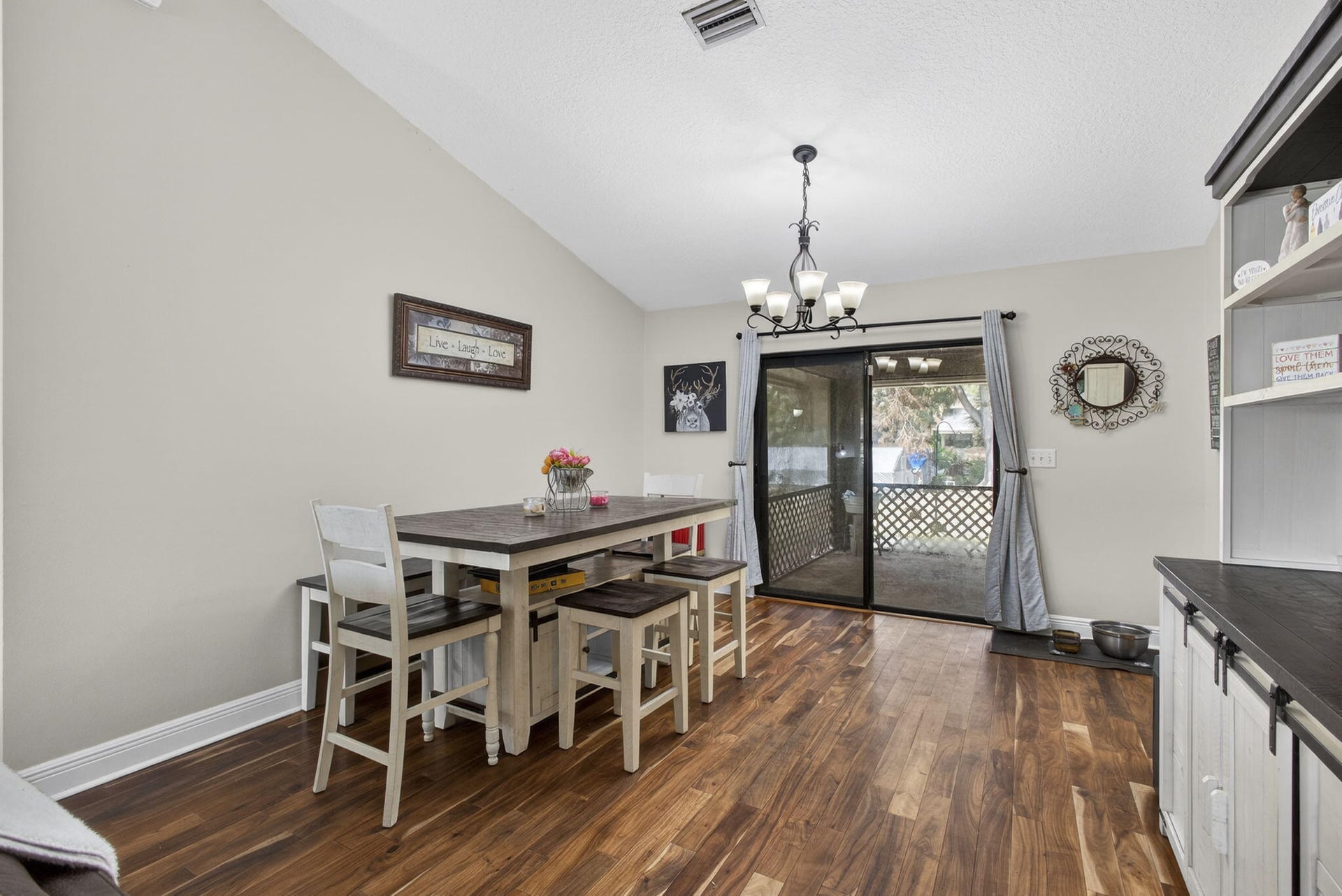 Residence photo 18