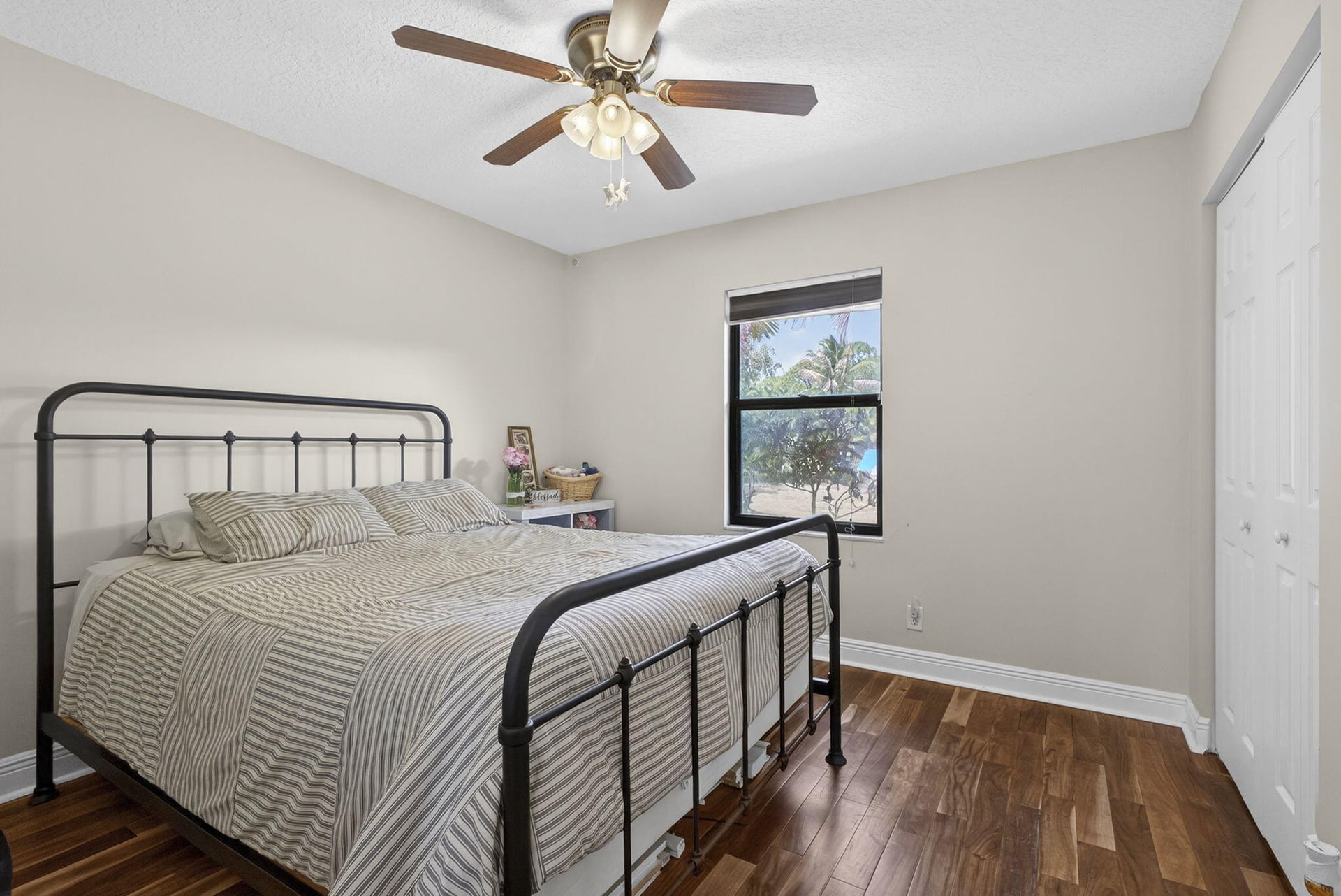 Residence photo 33