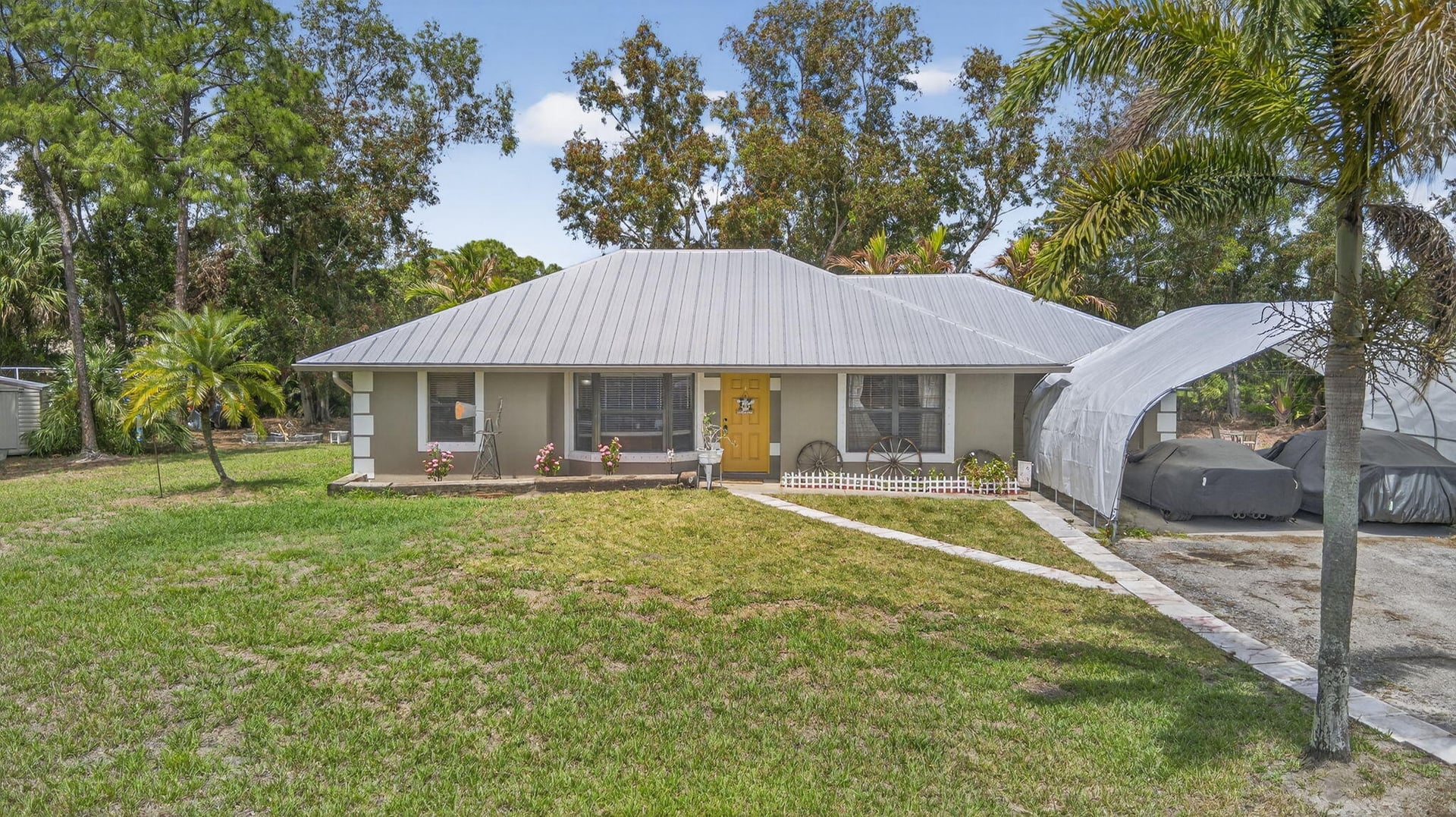 Residence photo 64