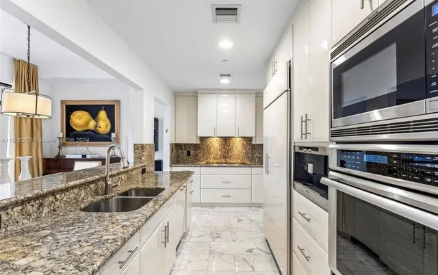 Palmetto Place Boca Unit 16 photo 2