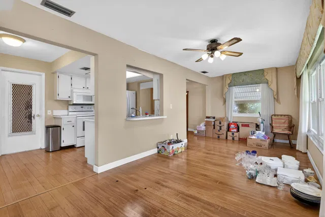  Residence photo 11