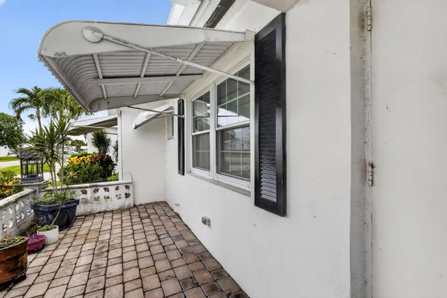  Residence photo 35