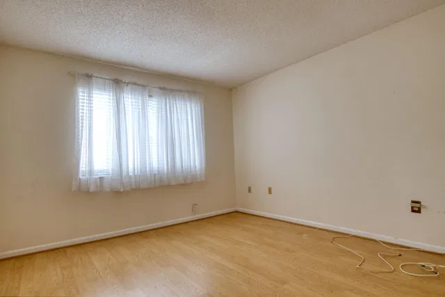  Unit 204 photo 6