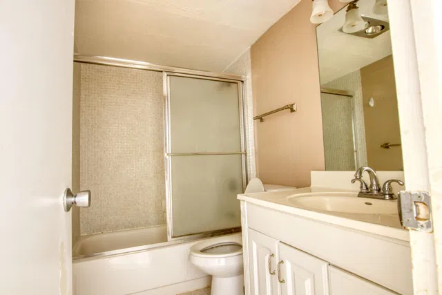  Unit 204 photo 8