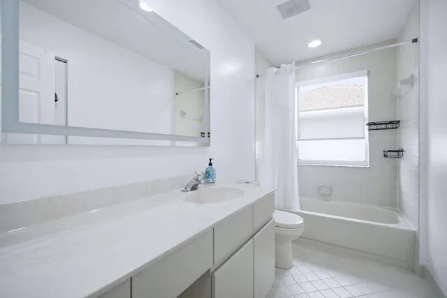  Residence photo 30