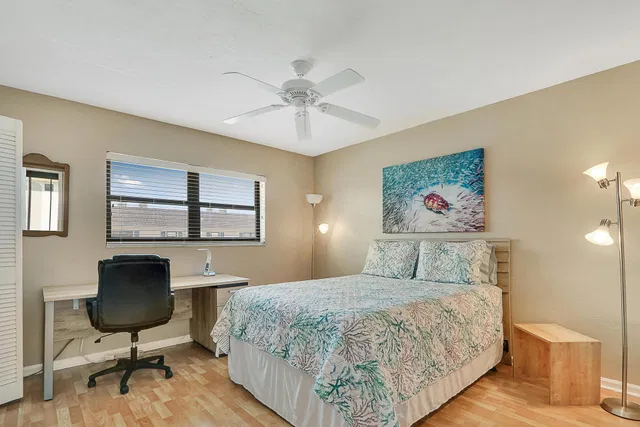 Unit E204 photo 9