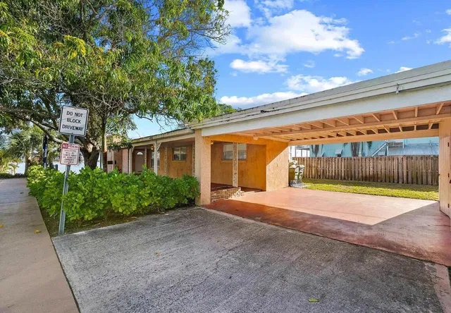 Residence photo 2