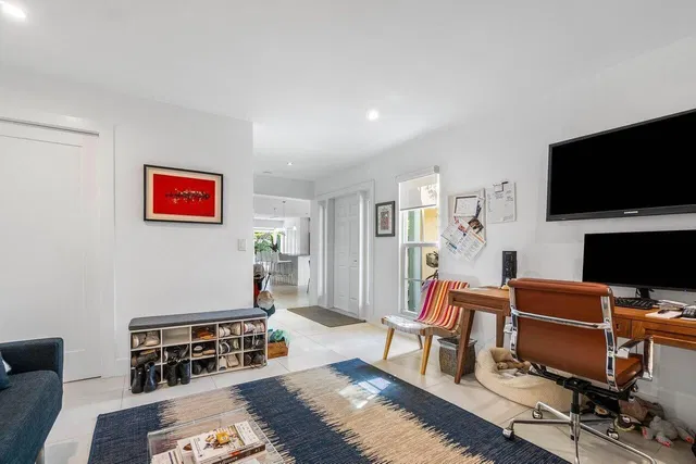 Residence photo 20