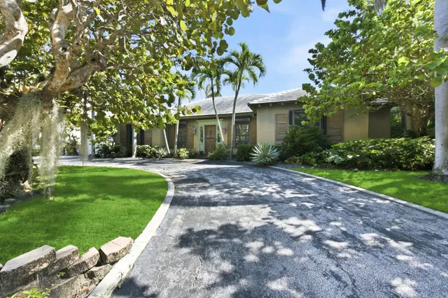 112 Algoma Road