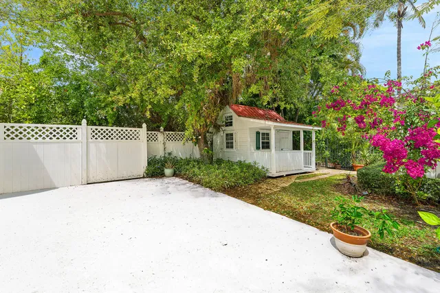 Residence photo 10