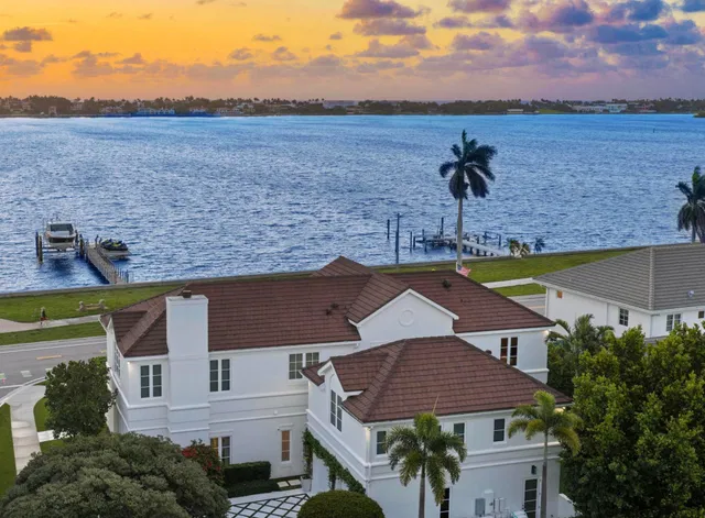 SoSo West Palm Beach Residence photo 2