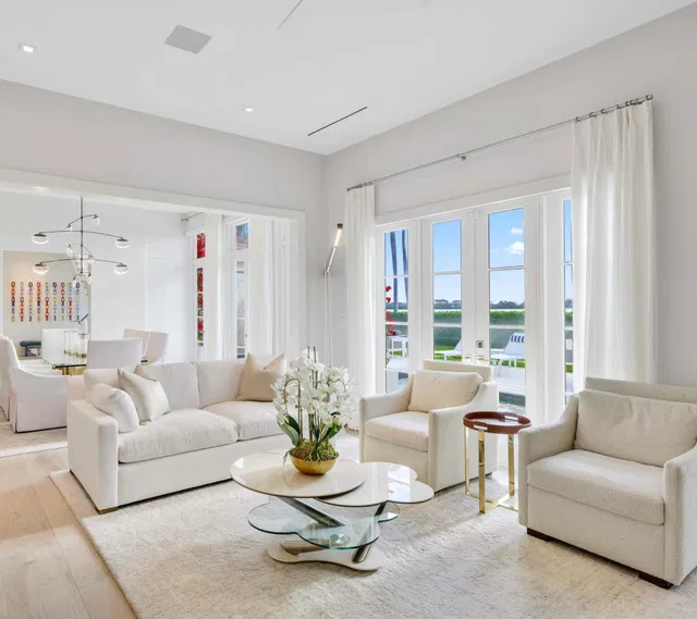 SoSo West Palm Beach Residence photo 5