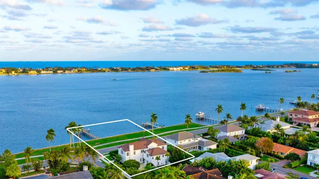 SoSo West Palm Beach Residence photo 12