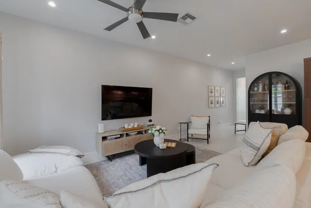 Palm Trail Delray Beach Residence photo 7