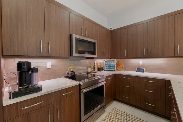 Palm Trail Delray Beach Residence photo 9