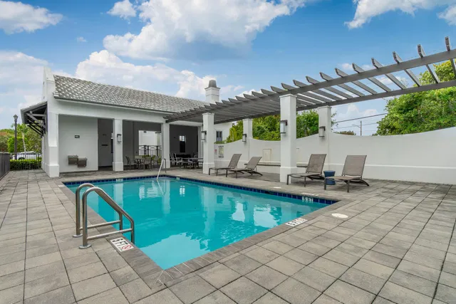 Palm Trail Delray Beach Residence photo 33