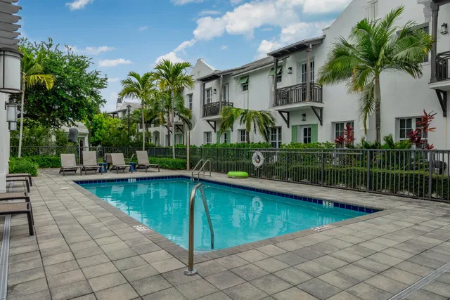 Palm Trail Delray Beach Residence photo 34