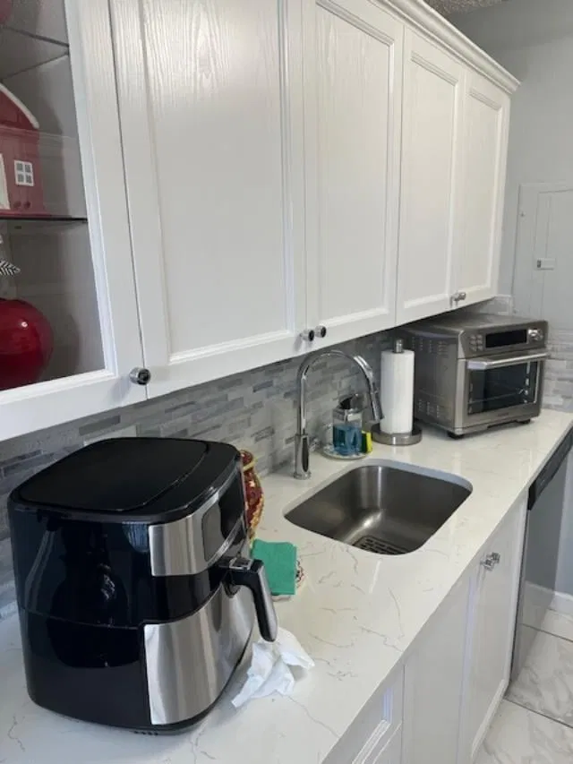Unit 210 photo 3