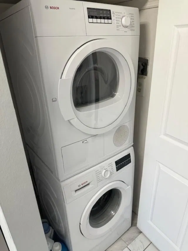 Unit 210 photo 23