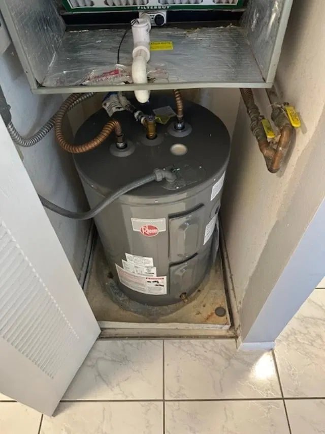 Unit 210 photo 24