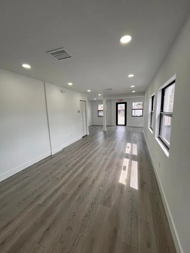 Residence photo 24