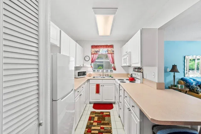 Unit 204a photo 6
