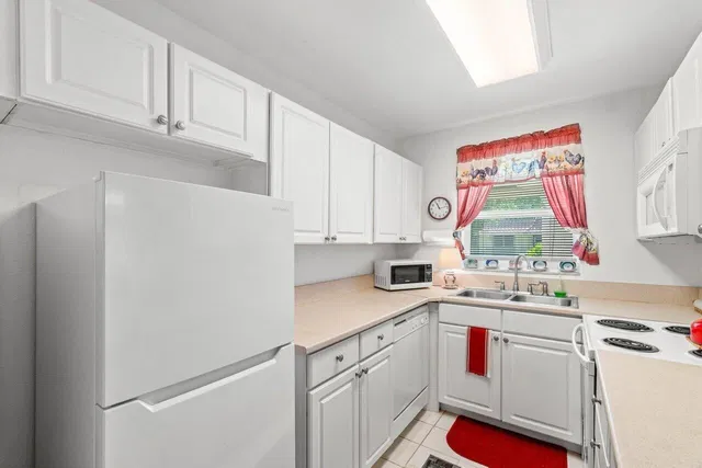 Unit 204a photo 7