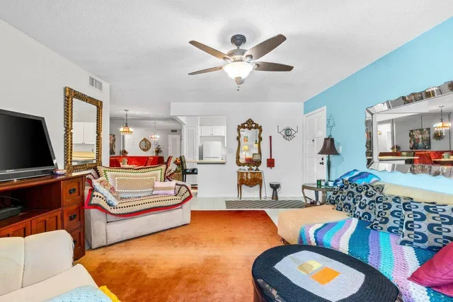 Unit 204a photo 9
