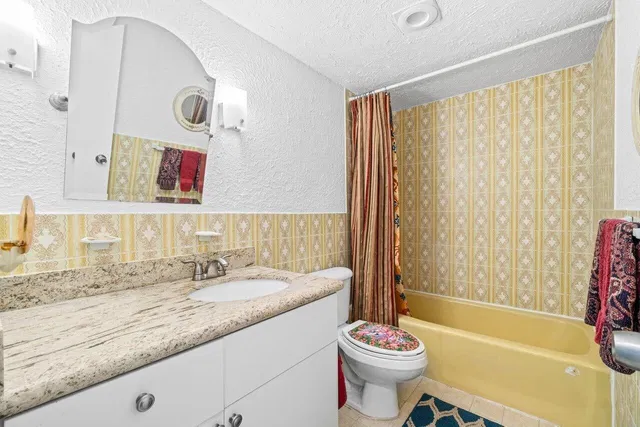 Unit 204a photo 15