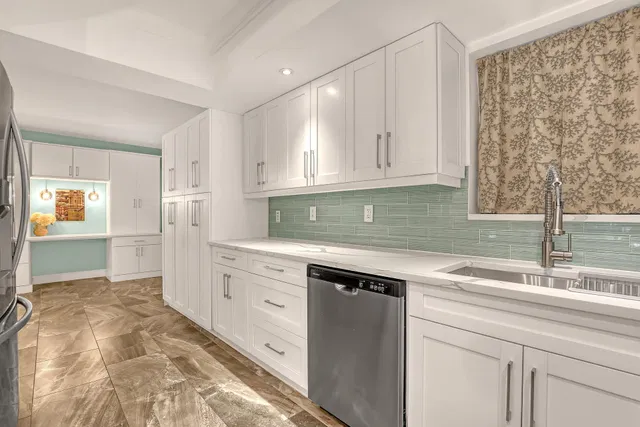 Singer Island Unit 104 photo 7