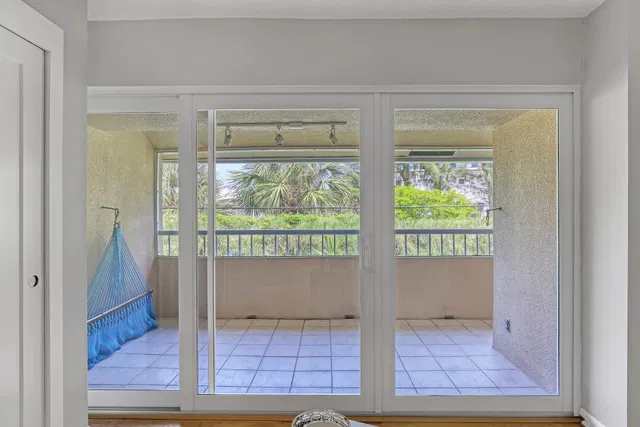 Singer Island Unit 104 photo 23