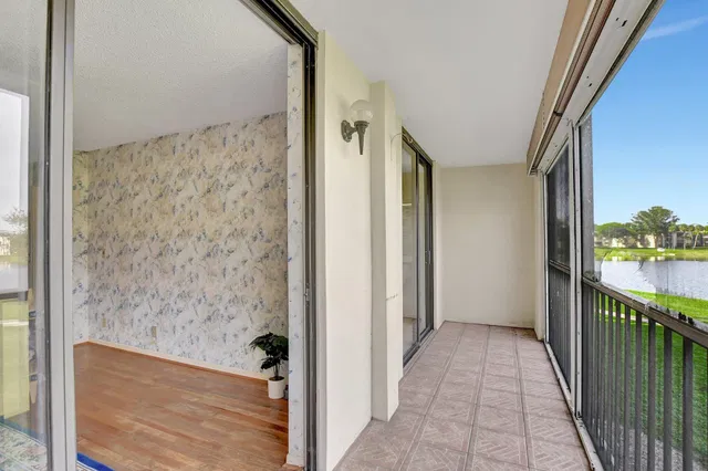 Unit 208 photo 23