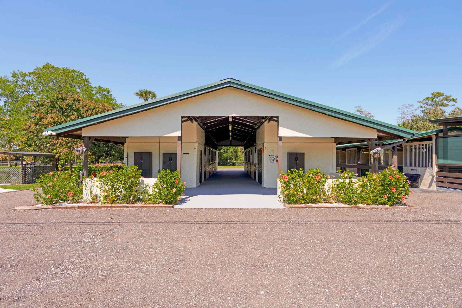  Residence photo 11