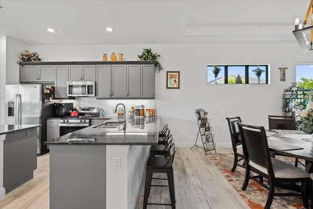 Residence photo 11