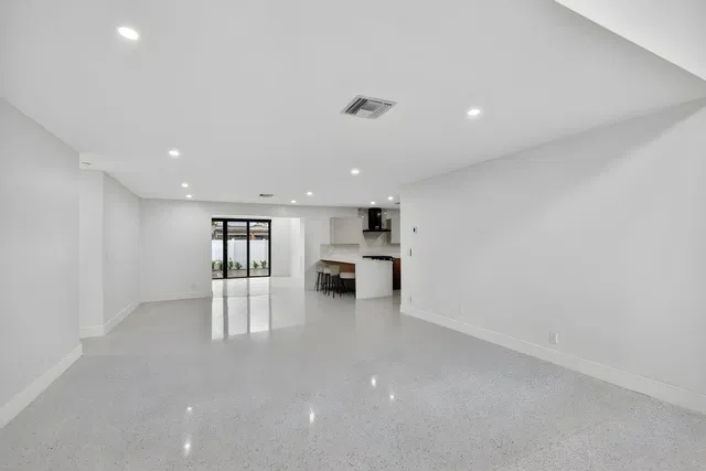 Village of North Palm Beach Residence photo 15
