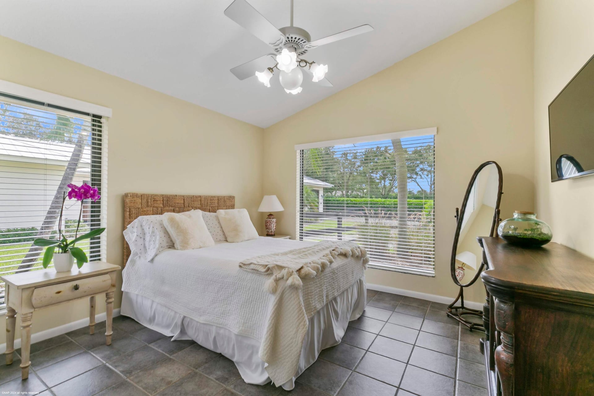 Paddock Park Residence photo 28
